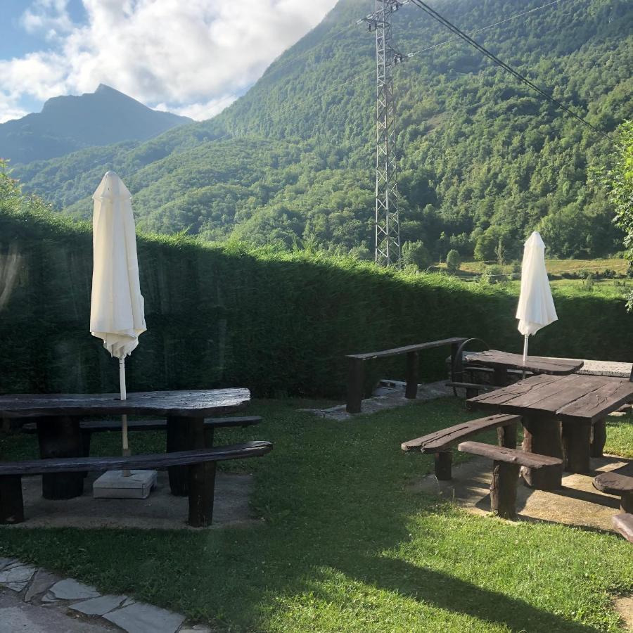 Hotel Restaurante La Carasca Orlé Exteriér fotografie