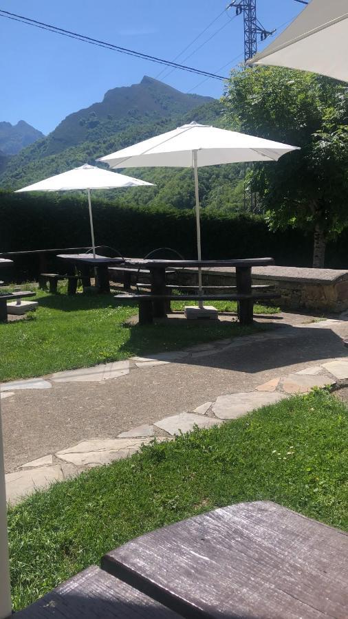 Hotel Restaurante La Carasca Orlé Exteriér fotografie